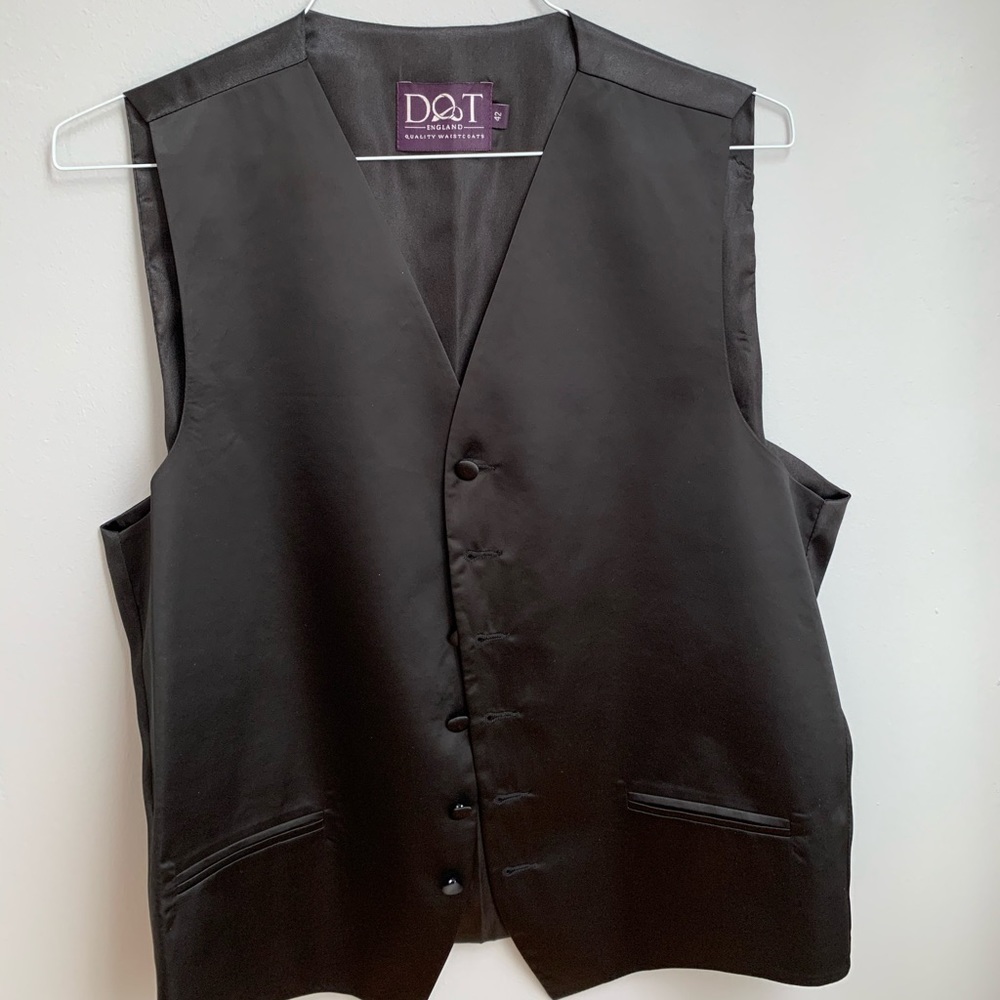 JOS. A. Bank Tux, Vest, Pants, J. Abboud Shirts